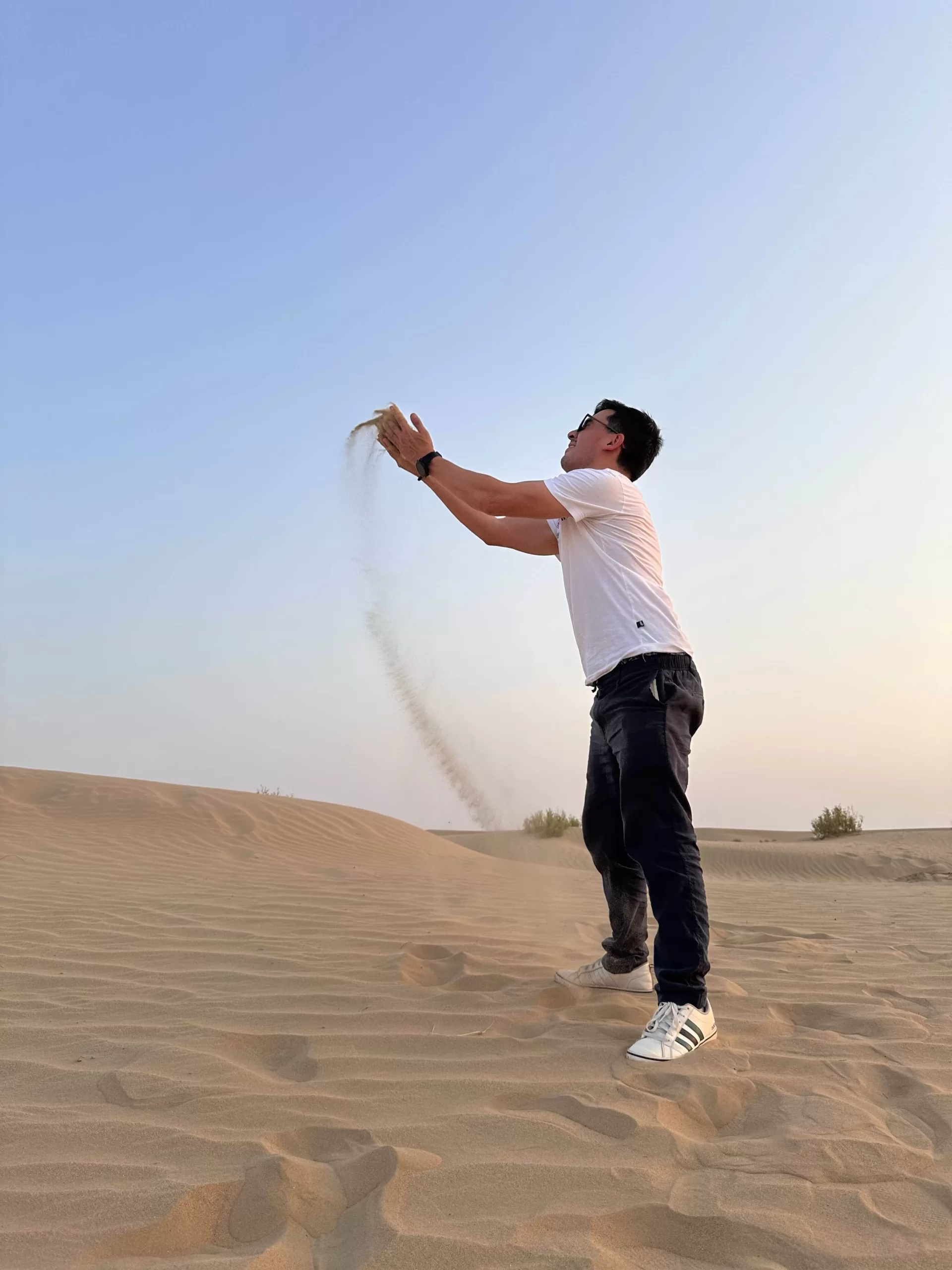 Explora la emoción del Safari por el Desierto en Abu Dhabi