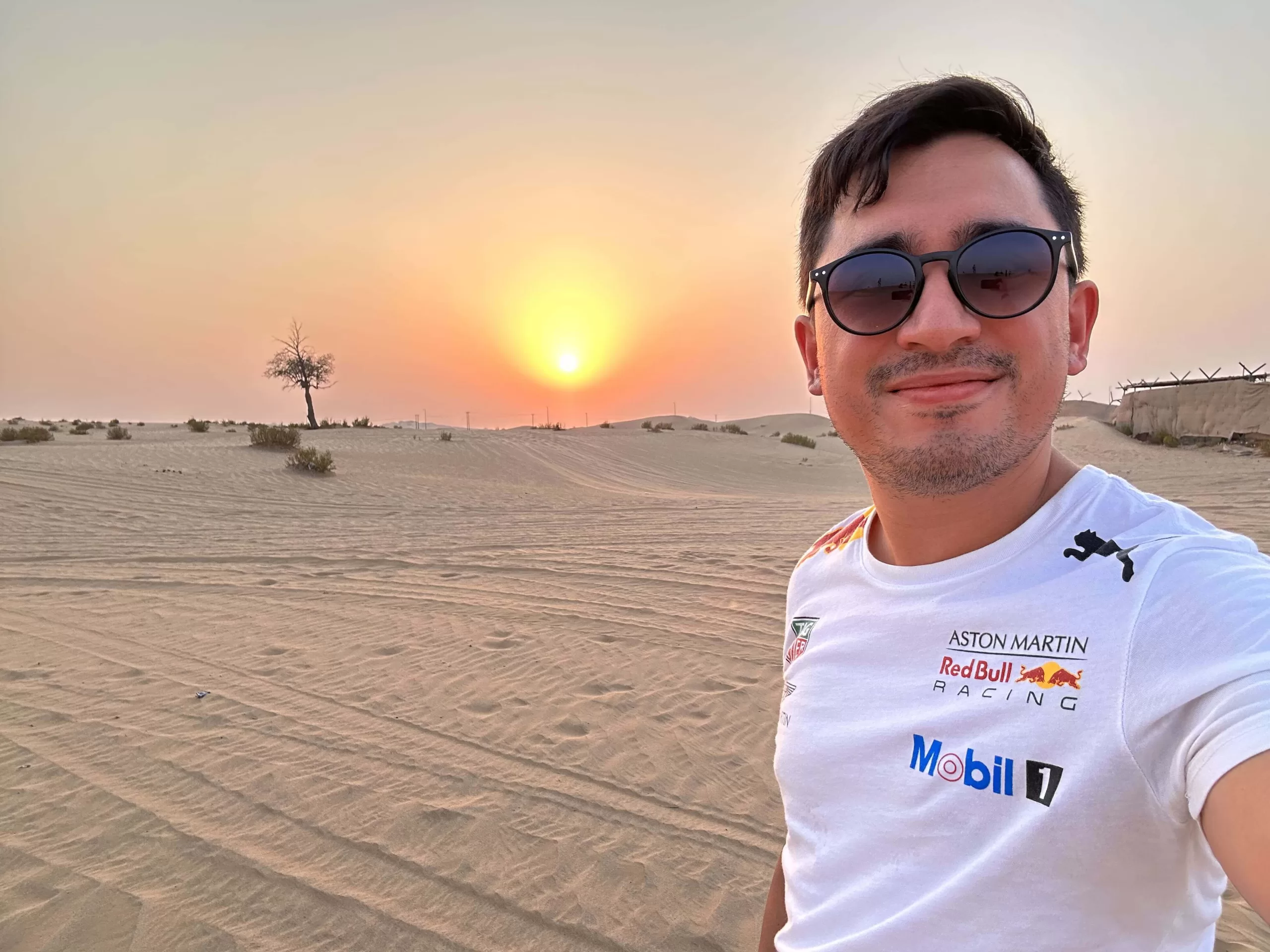 ¿Qué es un Safari por el Desierto en Abu Dhabi?
