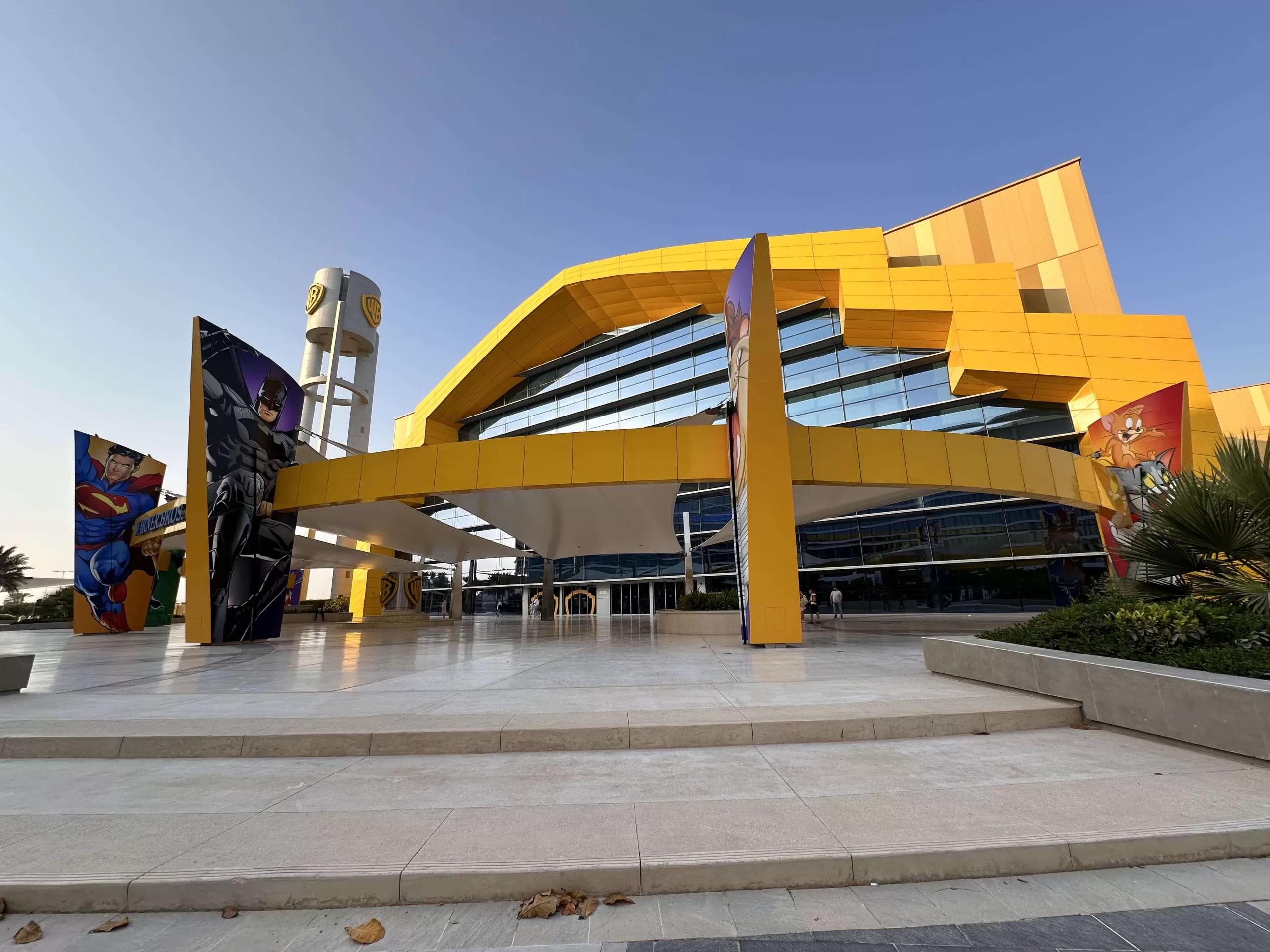 Visitar Warner Bros en Abu Dhabi
