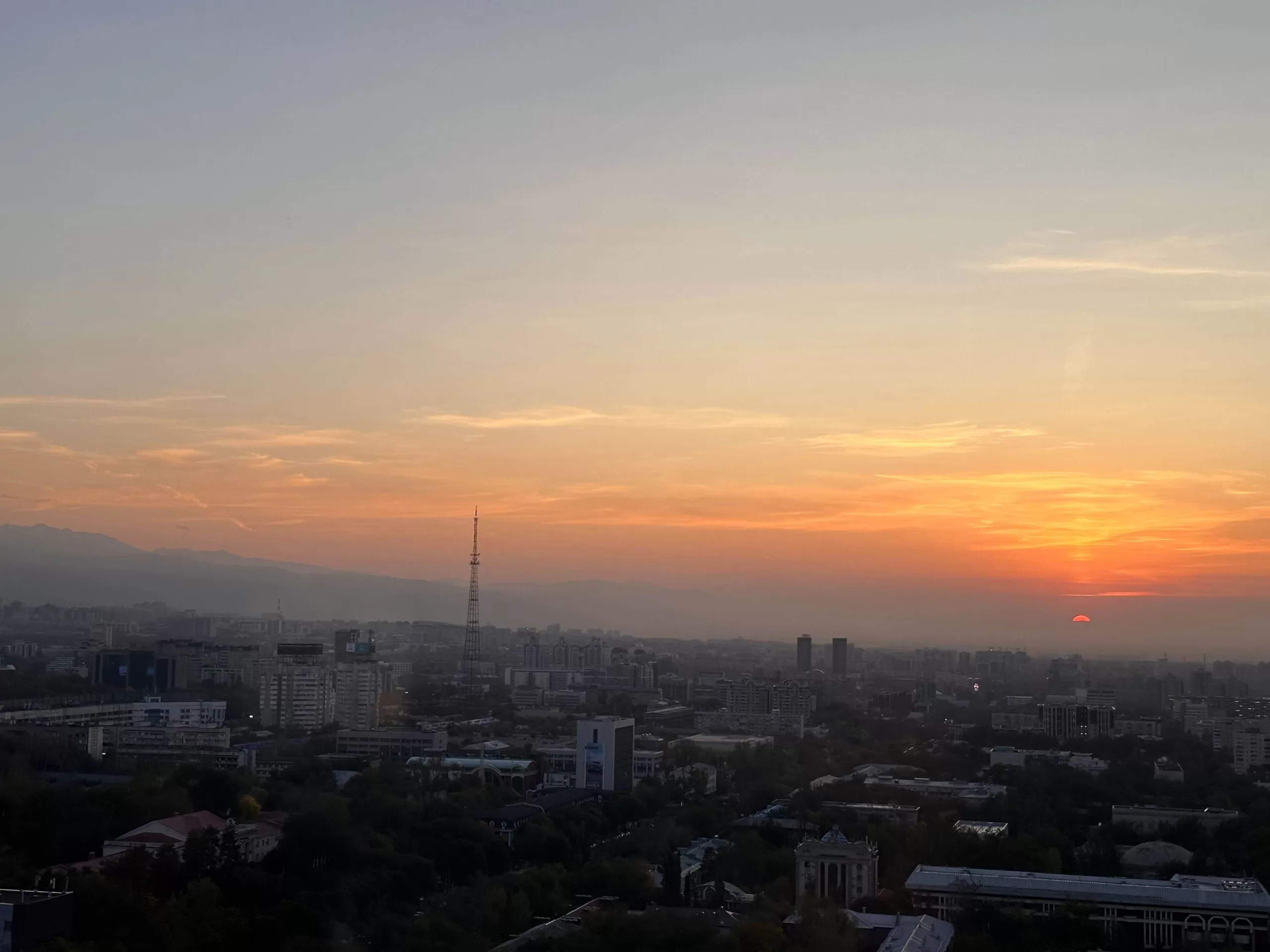 Atardecer en Almaty