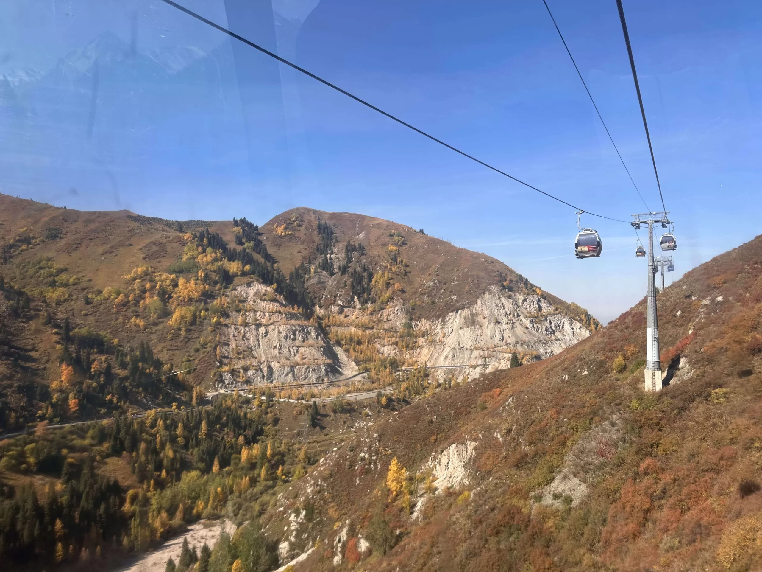 Teleférico de la ciudad de Almaty