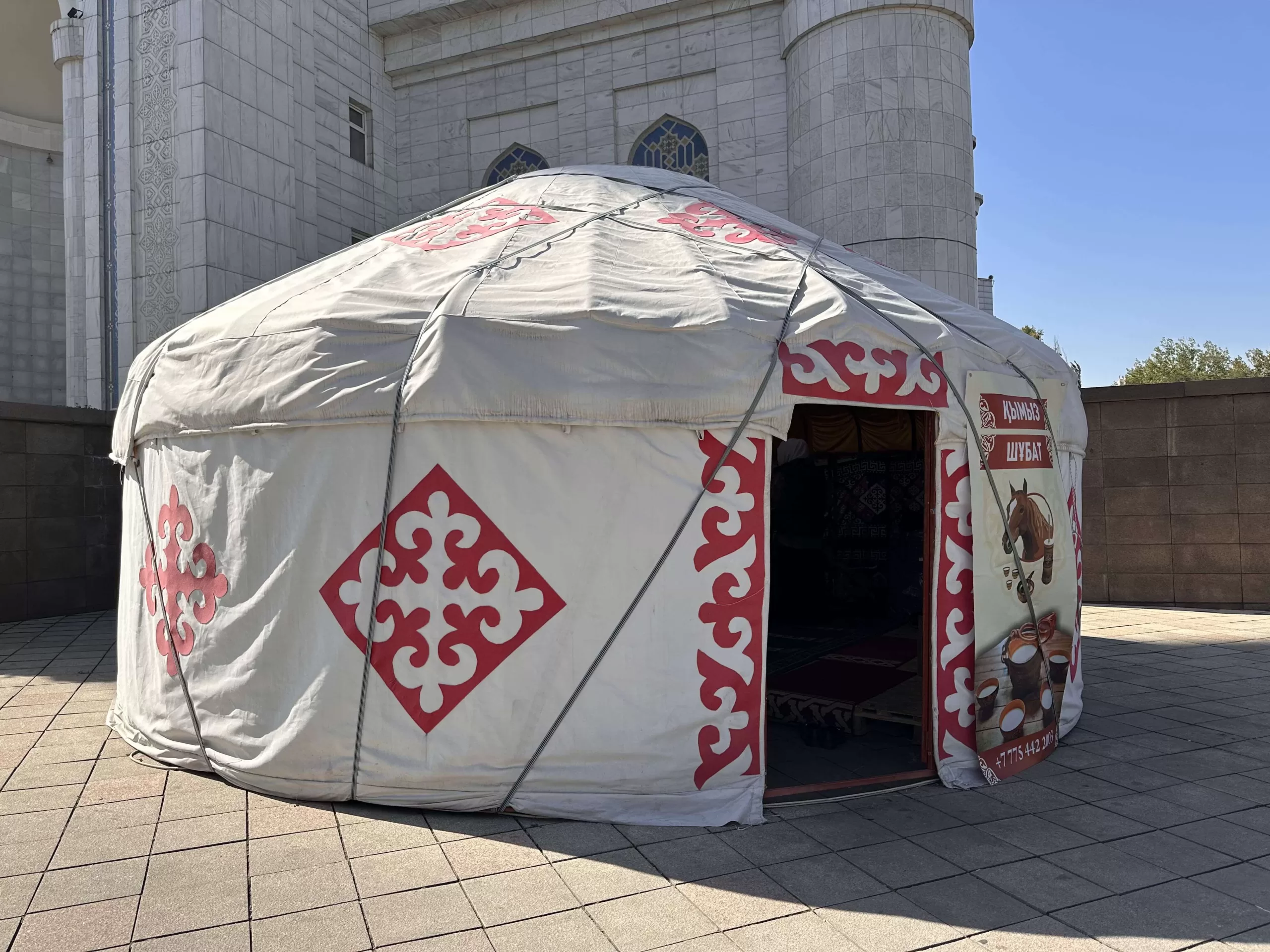 Visitar una Yurta por dentro en Kazajistán
