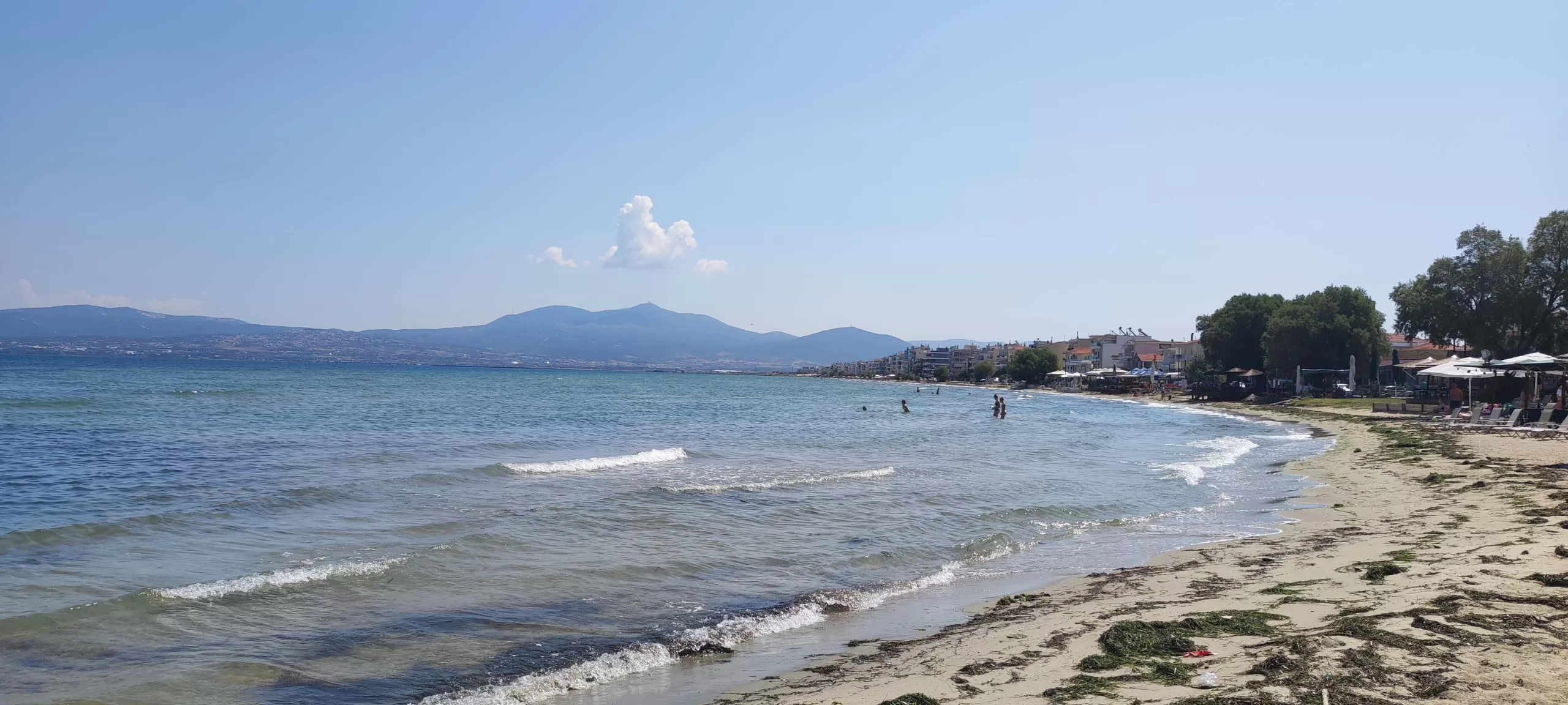 Playas en Tesalónica: playa de Neoi Epivates