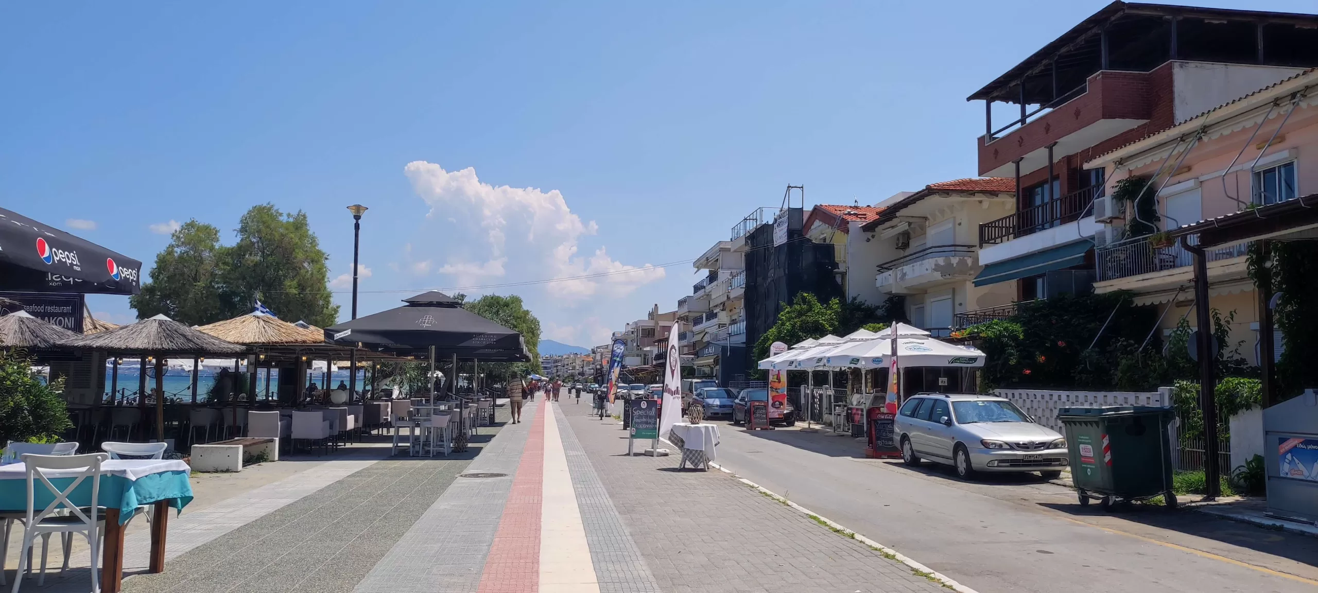 Playa de Perea: Diversión y Entretenimiento junto al Mar