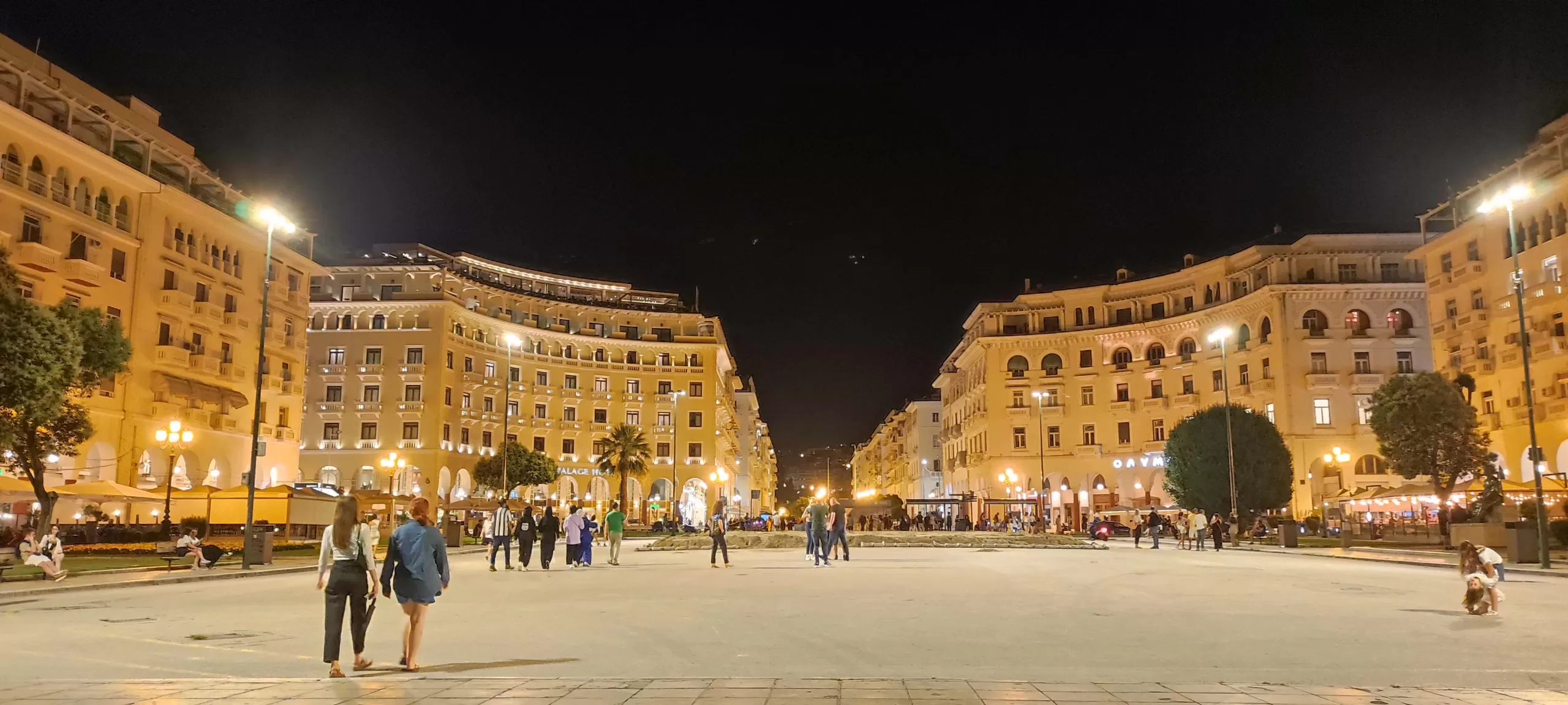 Plaza Aristóteles en el corazón de Tesalónica
