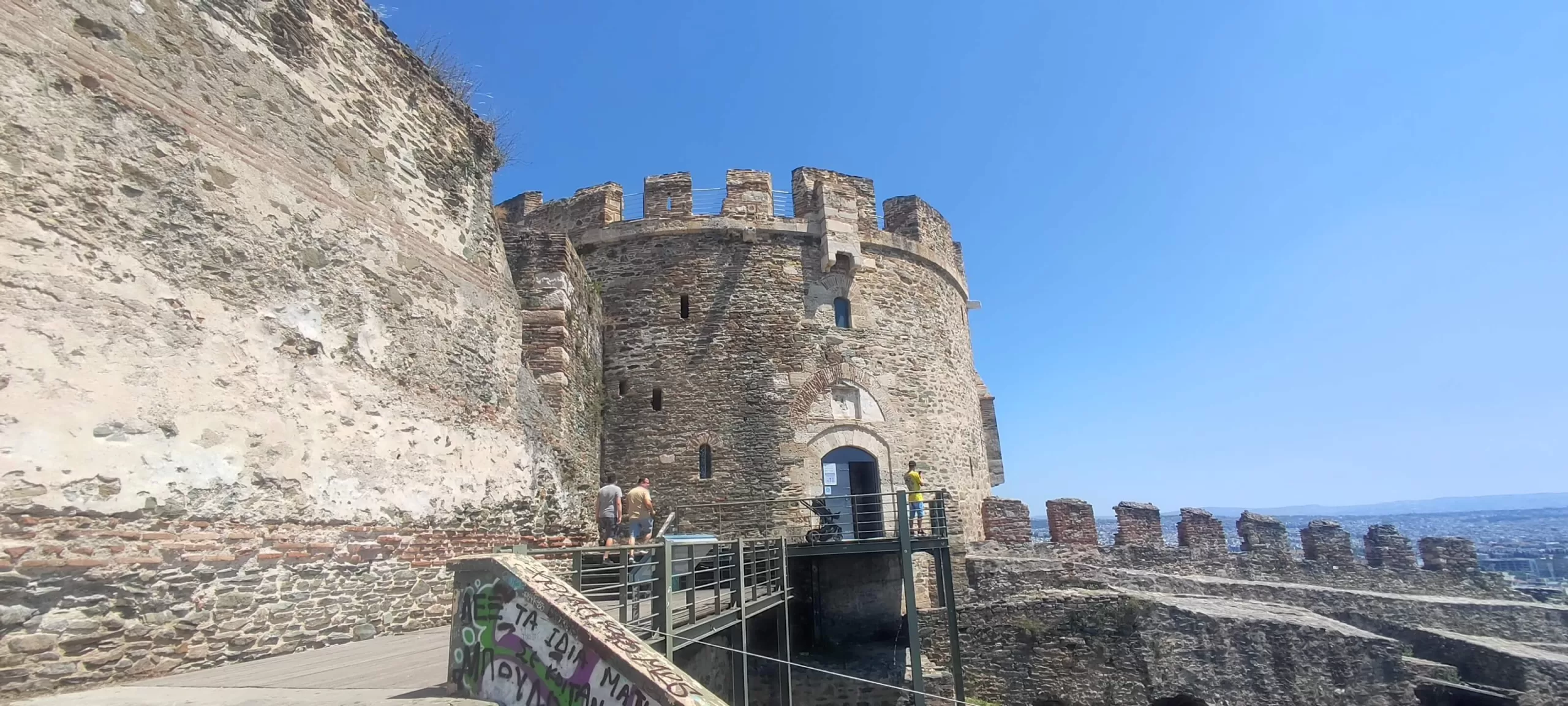 Muralla de la Ciudad de Salónica: Testimonio de Historia y Fortaleza