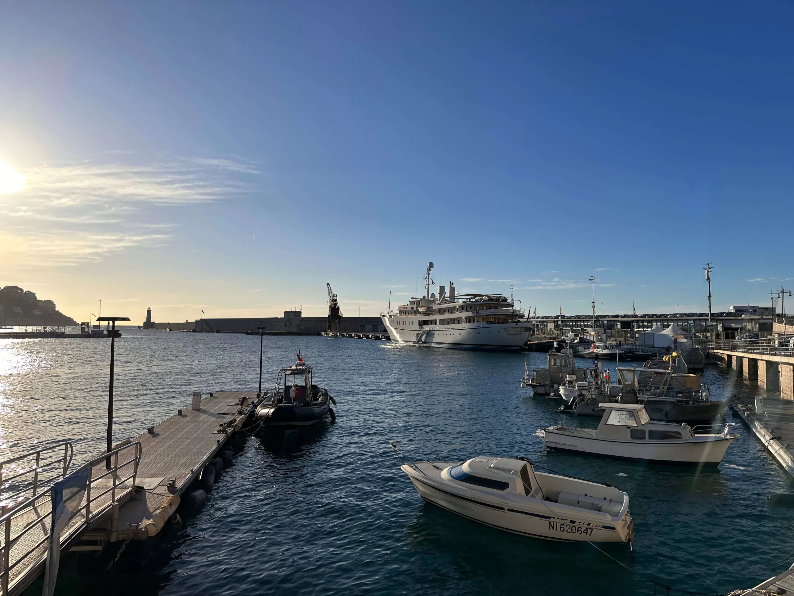Atardecer en el Puerto de Niza