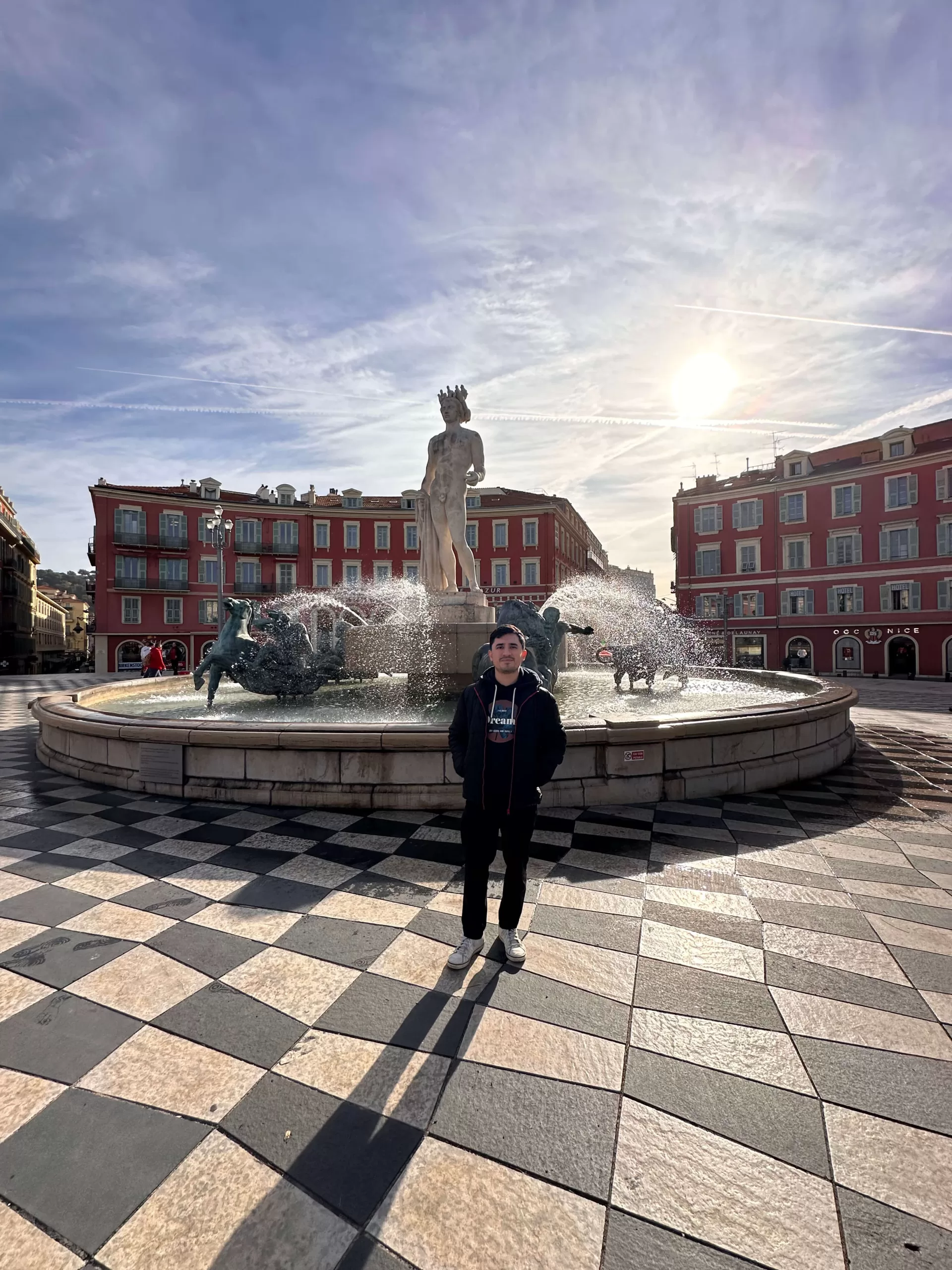 Fuente del Sol en la Plaza Masséna