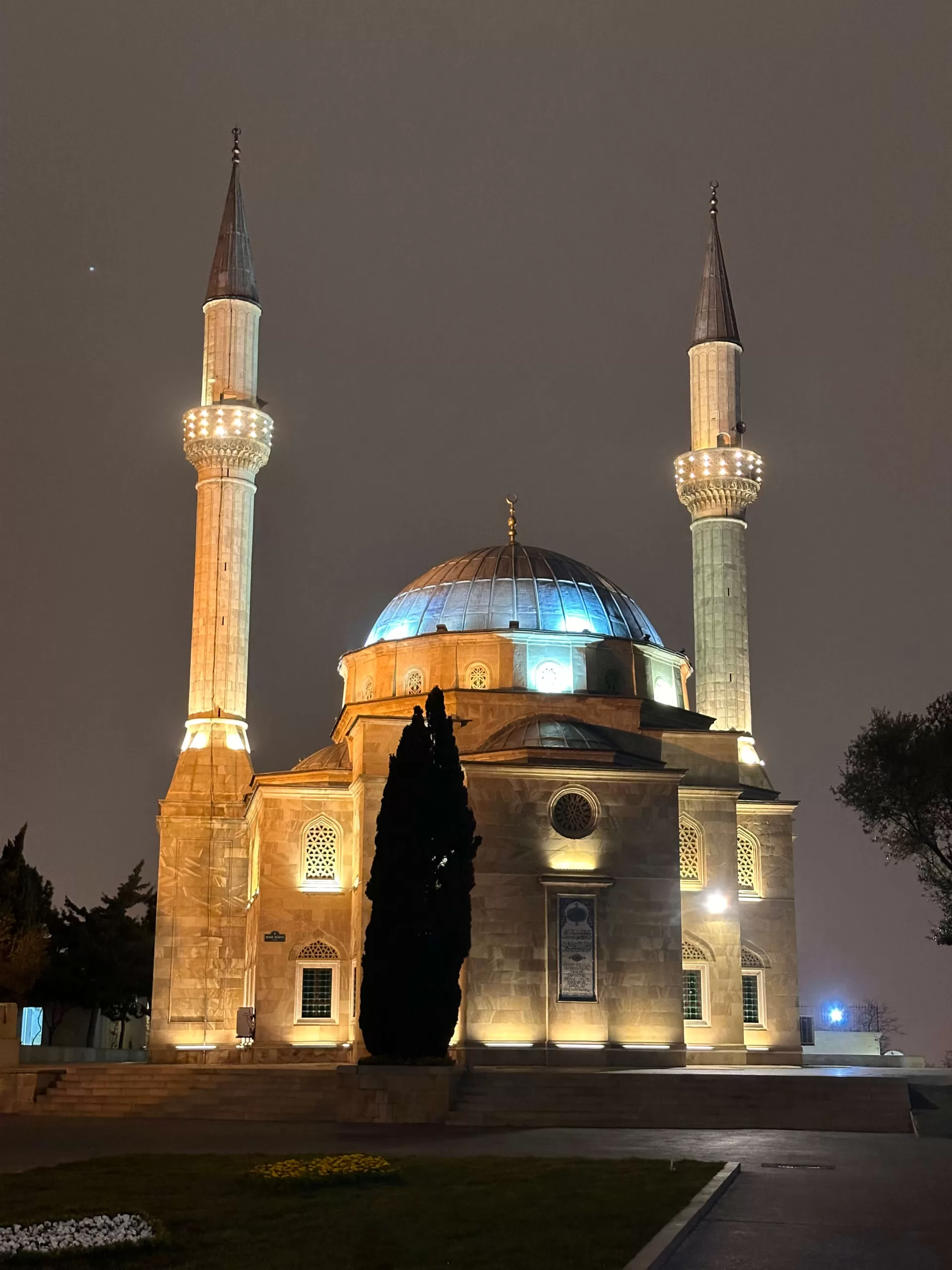 Mezquita de los Mártires en Bakú