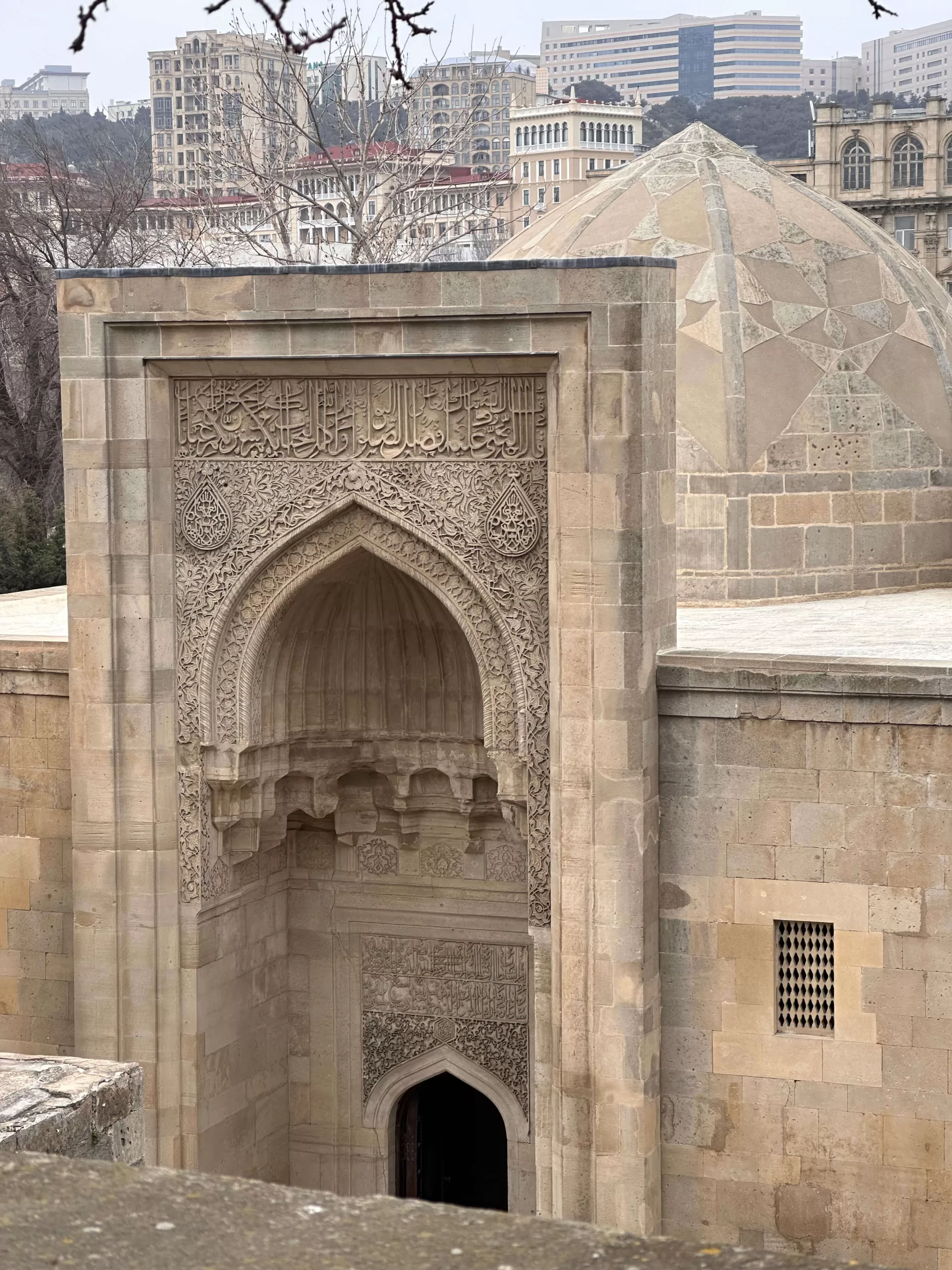 Mezquita en el Palacio de los Shirvanshahs