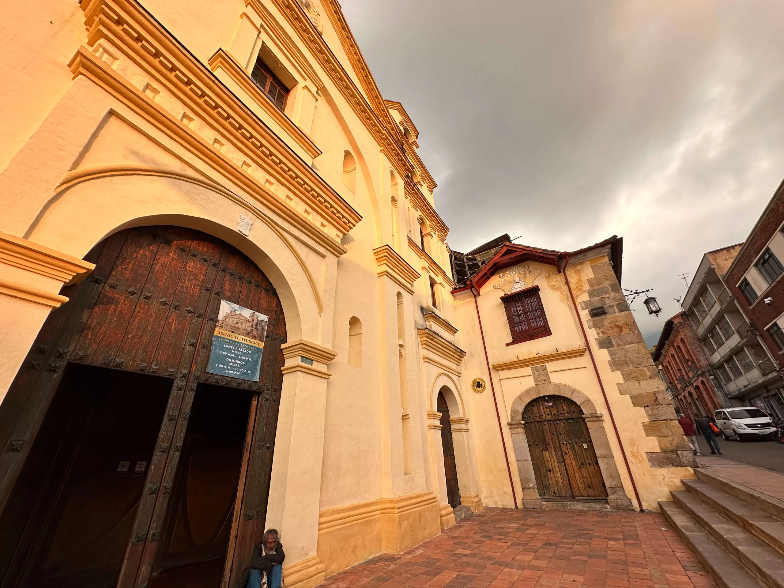 Iglesia de Nuestra Señora de la Candelaria - Qué ver en Bogotá
