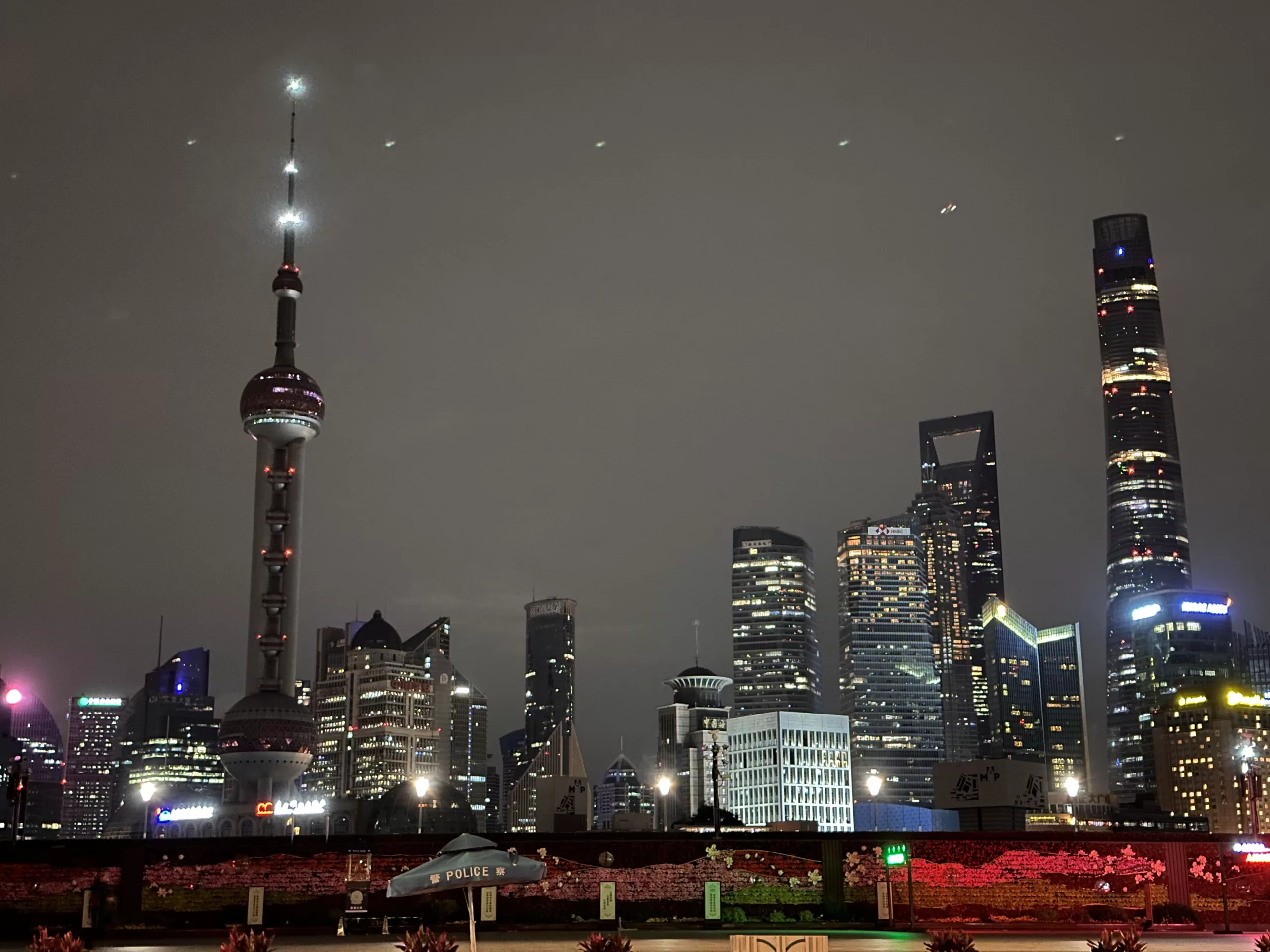 Paseo nocturno por The Bund en Shanghai