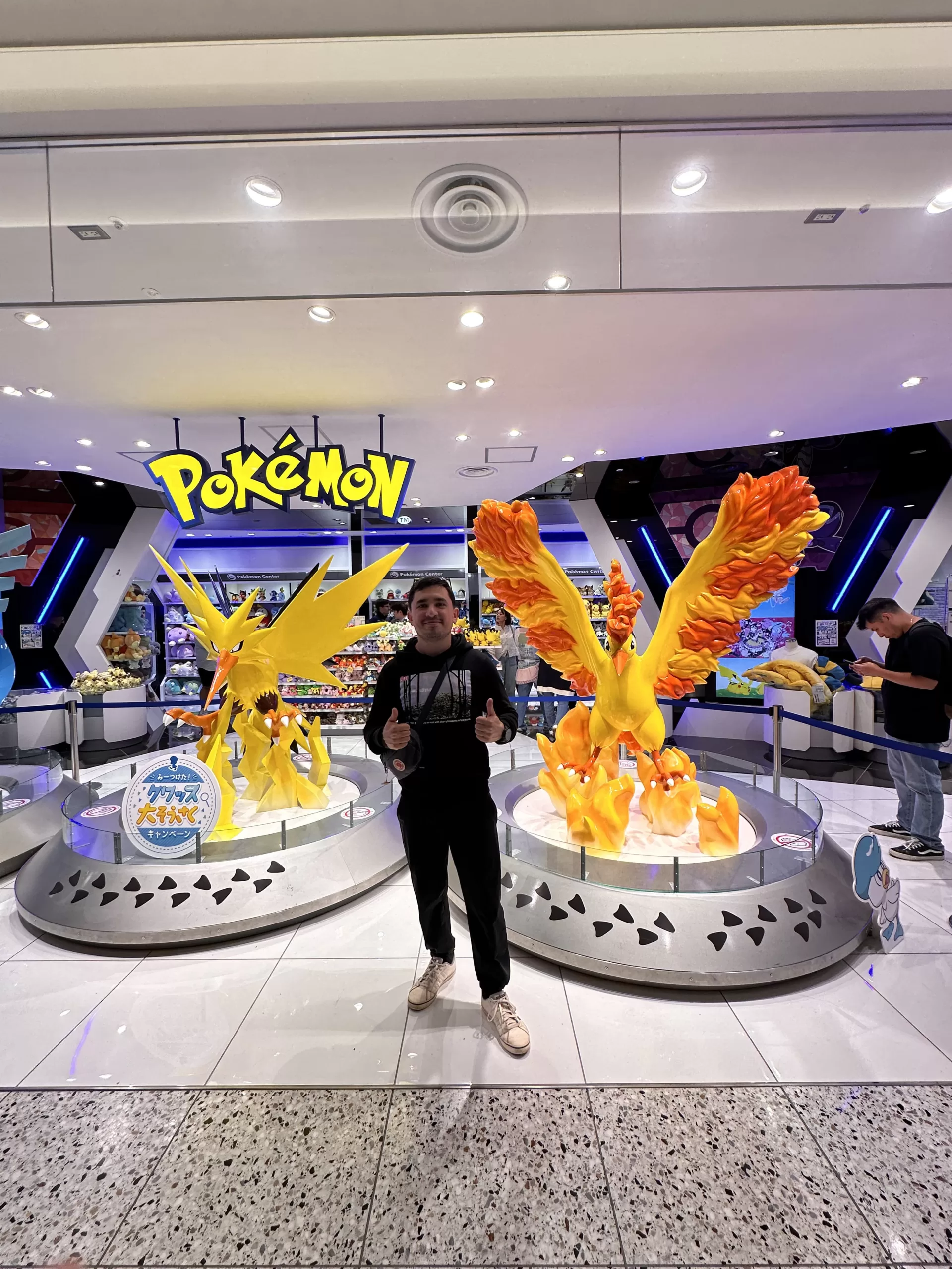 Visitando el centro Pokémon en Japón