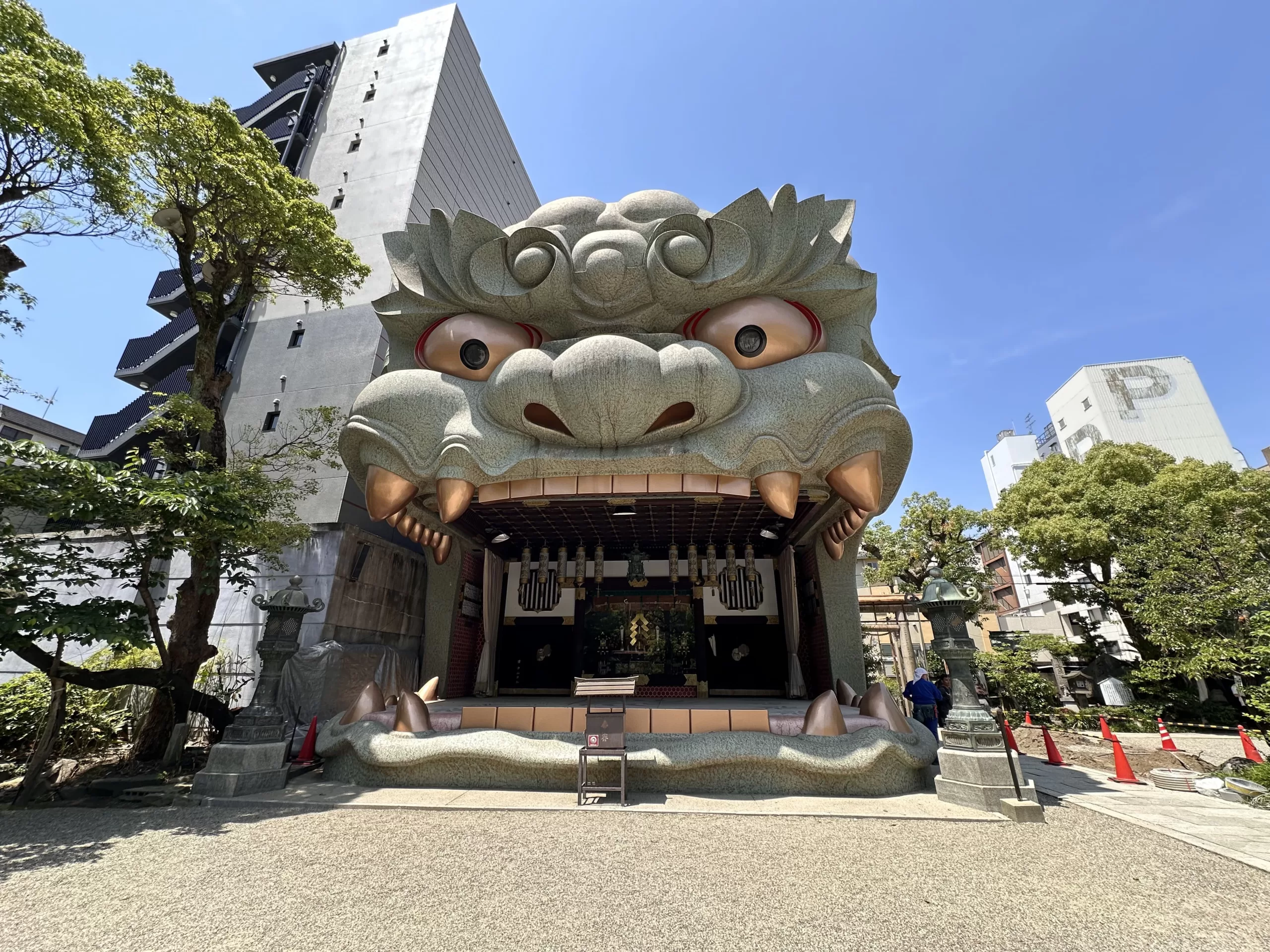 Yasaka Namba Shrine, Osaka - Places to Visit in Osaka
