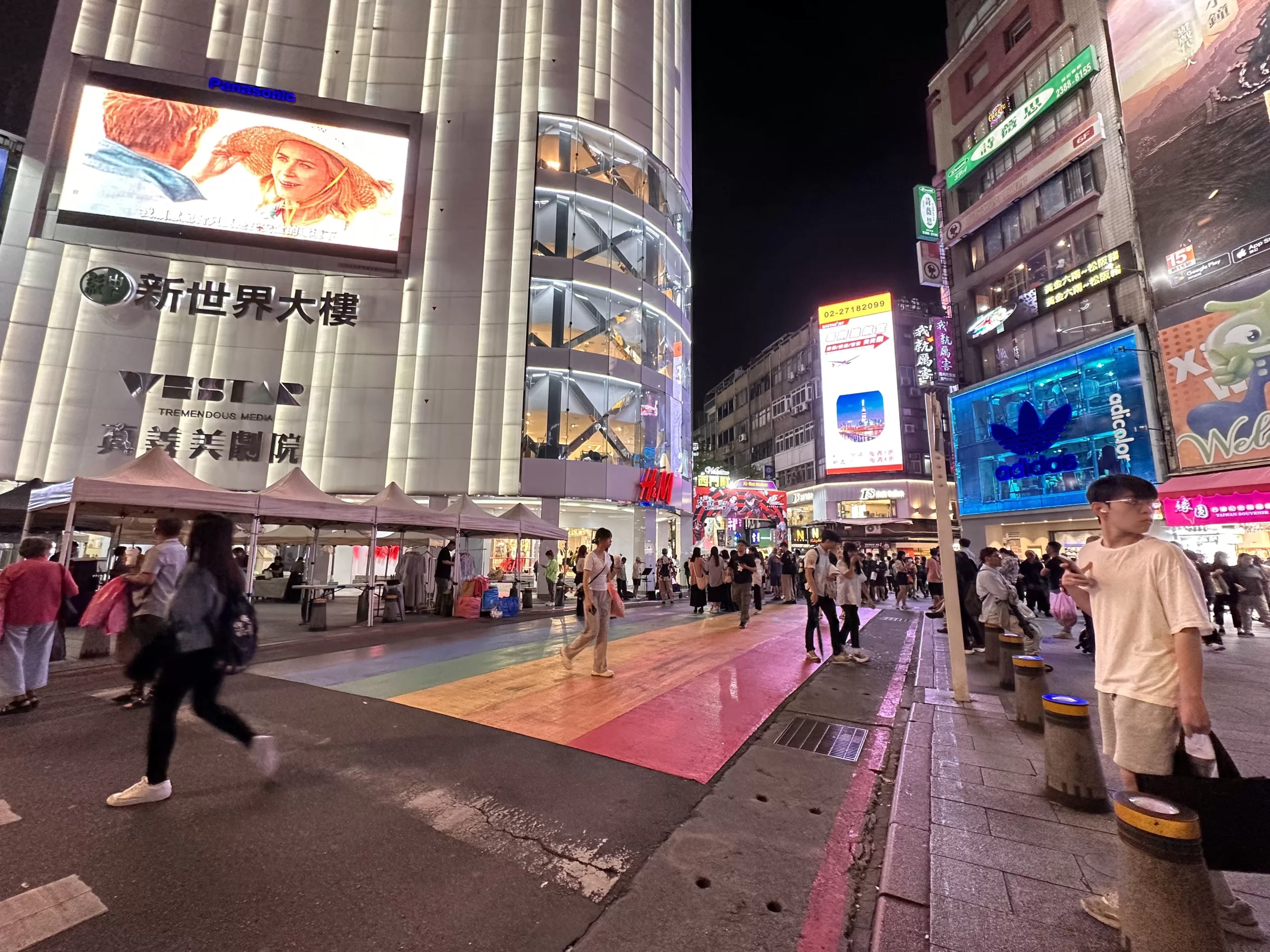 Streets of taipei in taiwan - Places to Visit in Taipei