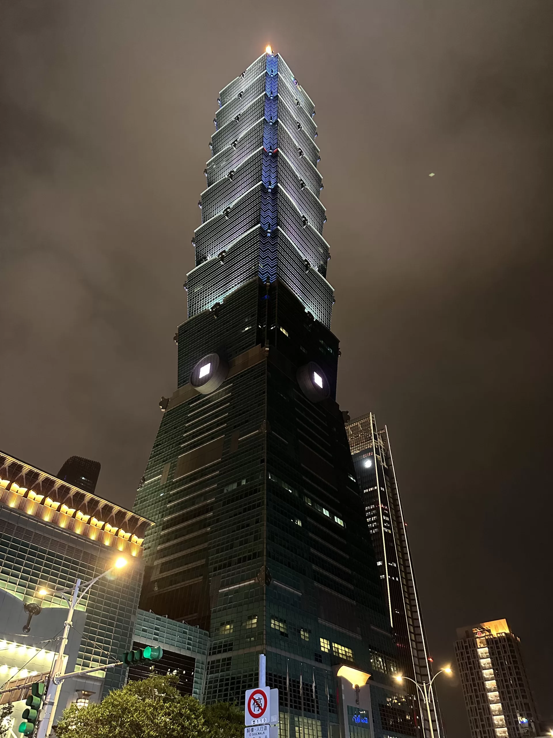 Building Taipei 101