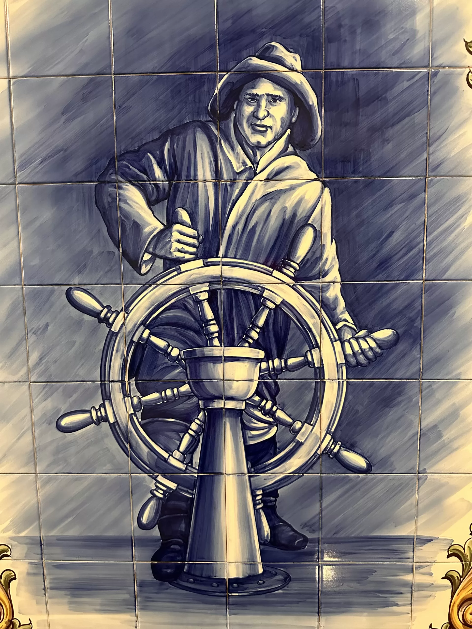 Azulejos de un navegante en Aveiro