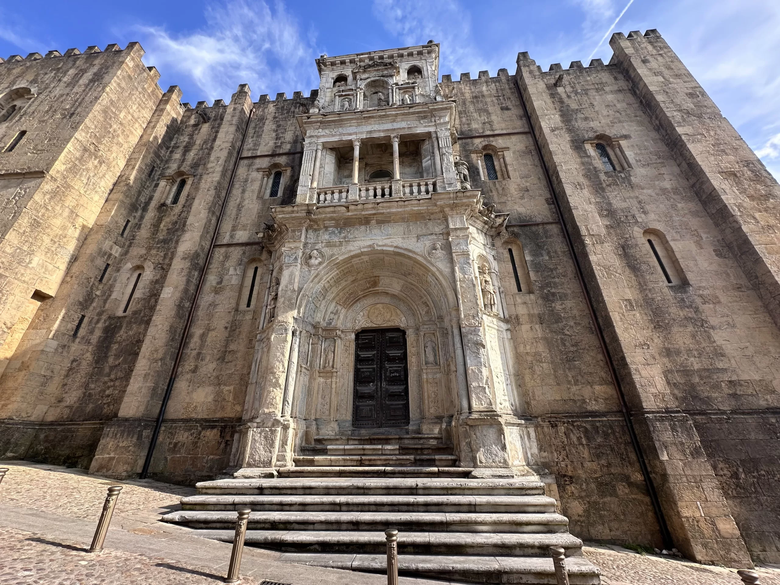 Exterior de la Sé Velha (Catedral Vieja) de Coimbra