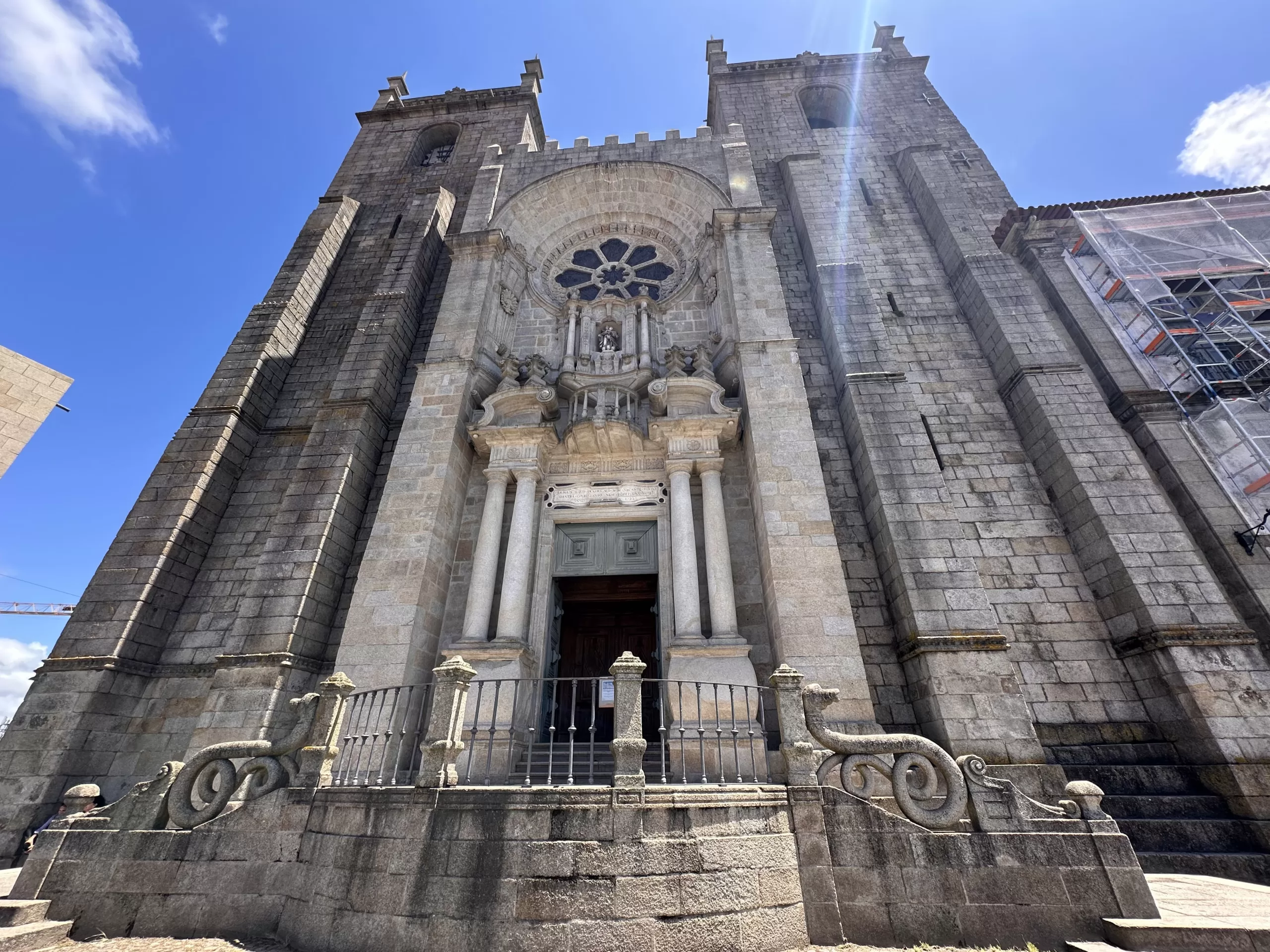 La Sé de Porto: La Catedral de la Ciudad de Oporto