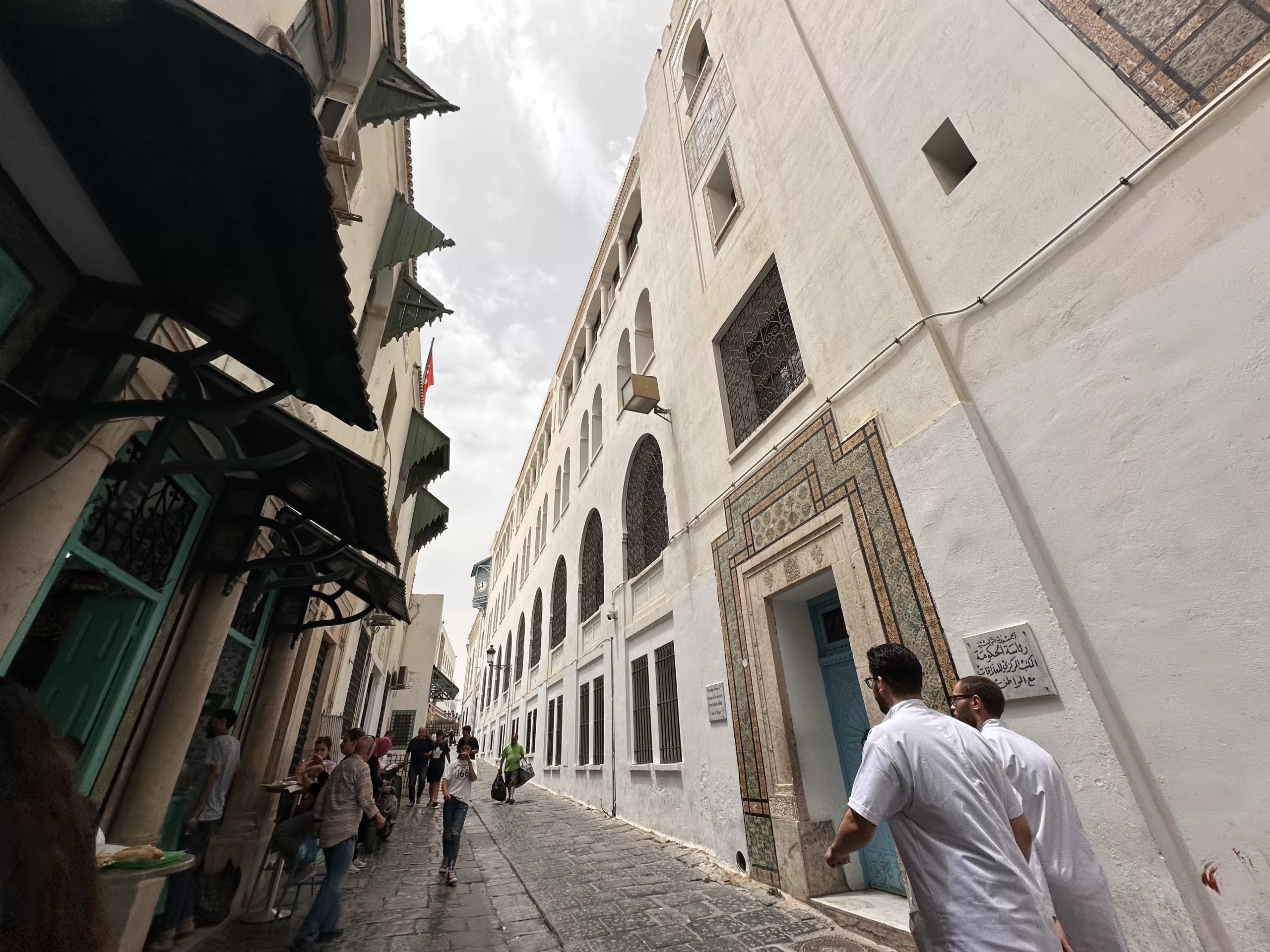 Explorando las calles de la ciudad de Túnez
