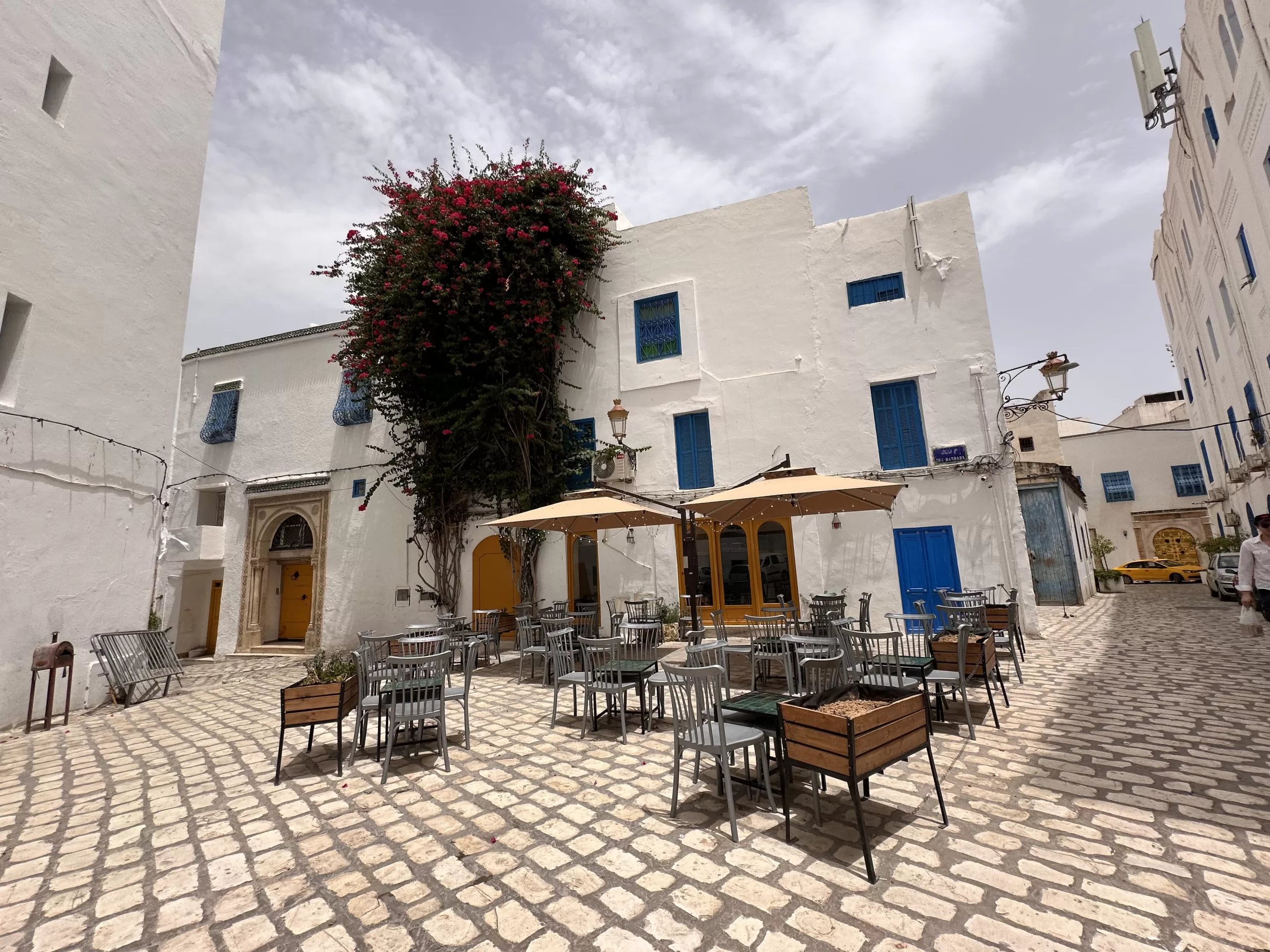 Casas blancas en la Medina de Túnez