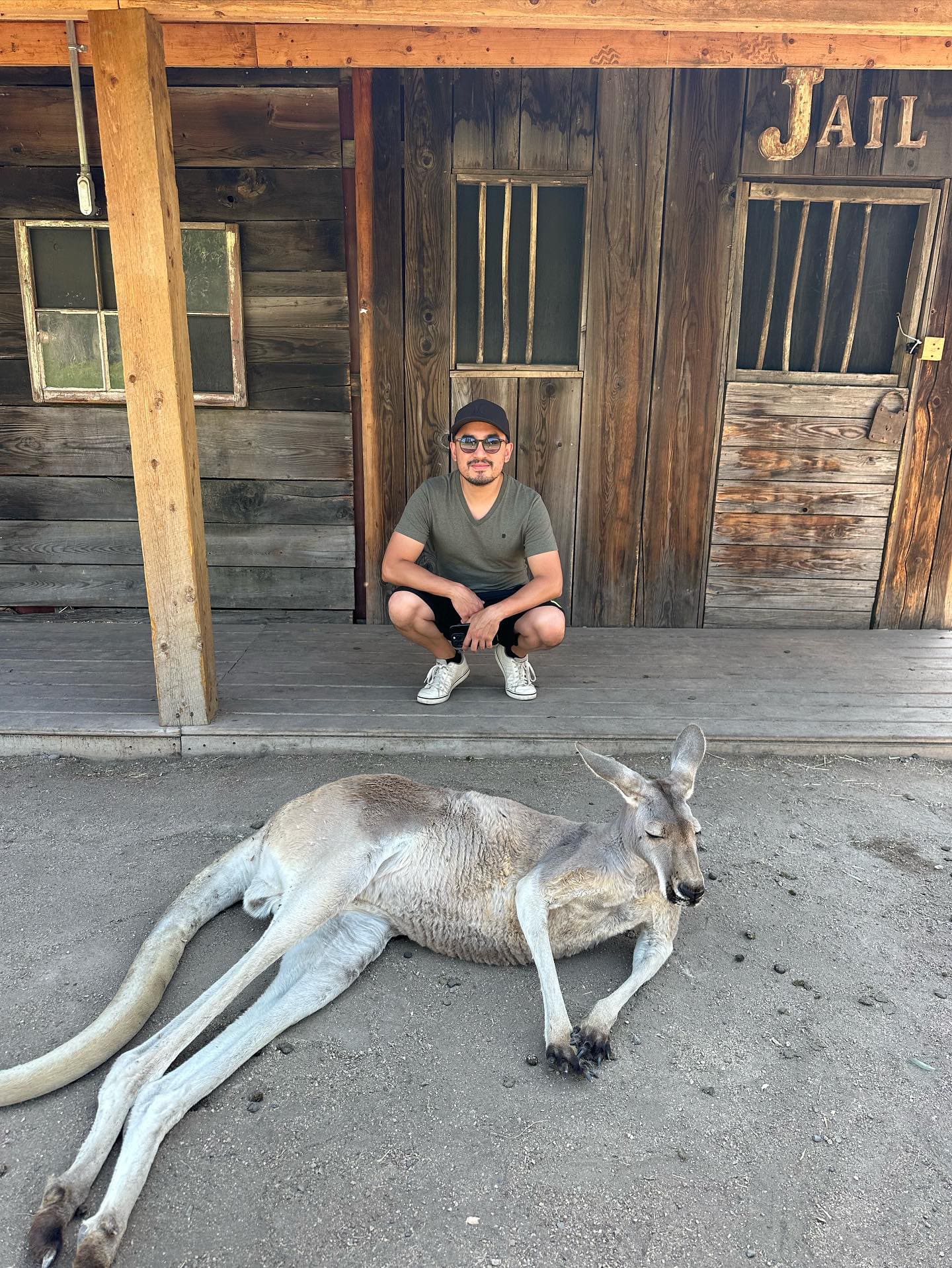Foto con un Kanguro en Kelowna