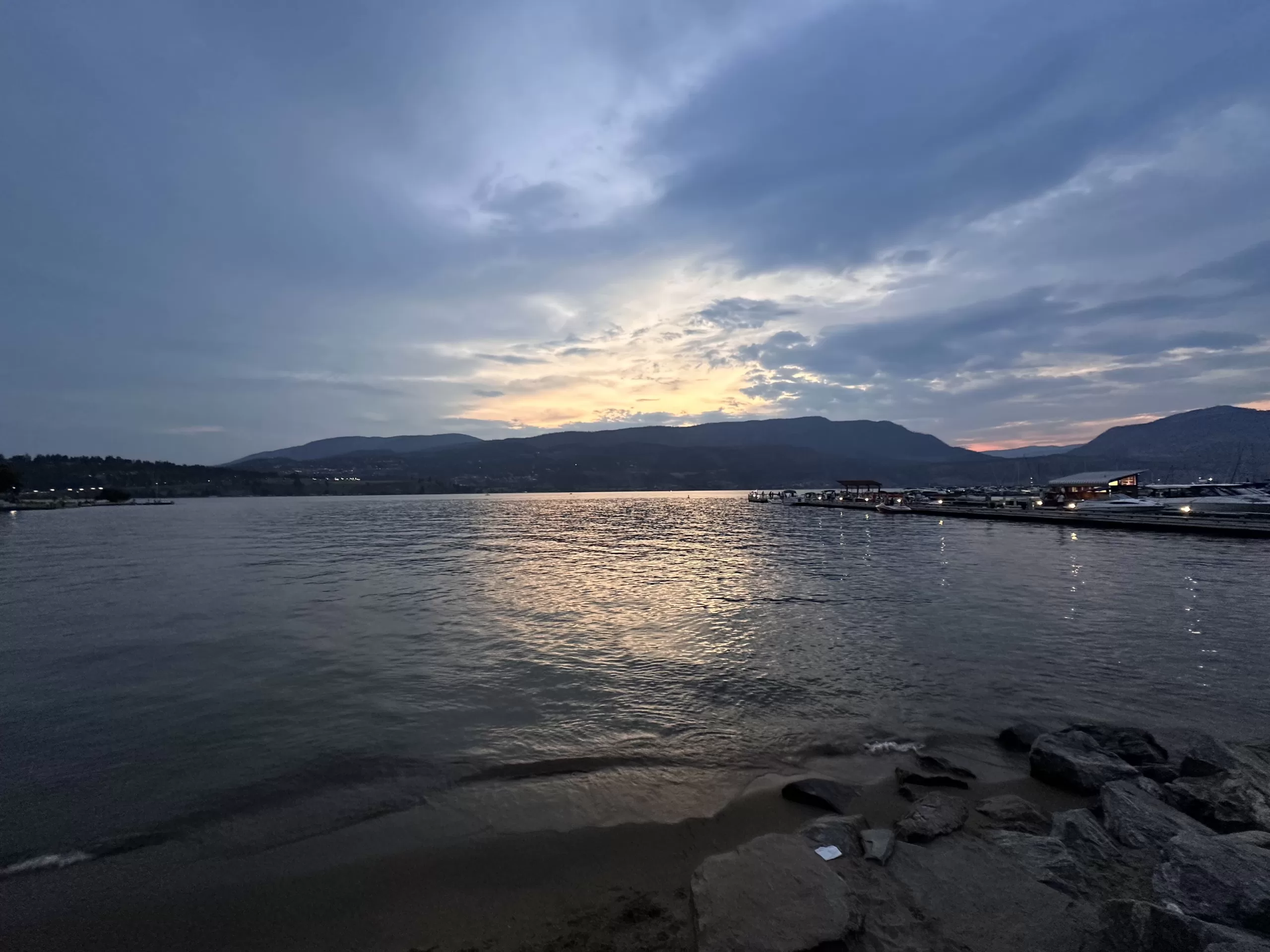 Playa en Kelowna o Playa Hot Sands
